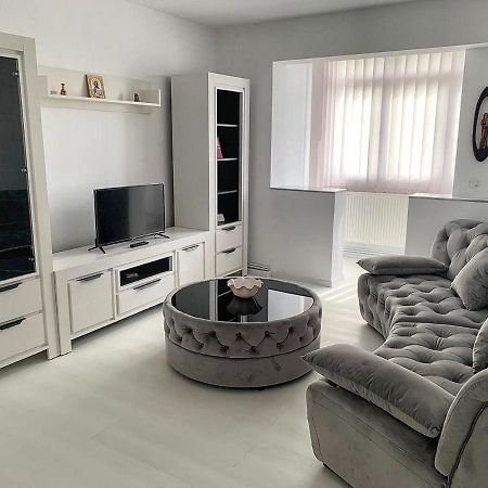 크라이오바 White & Elegant Luxury Apartament 아파트 외부 사진