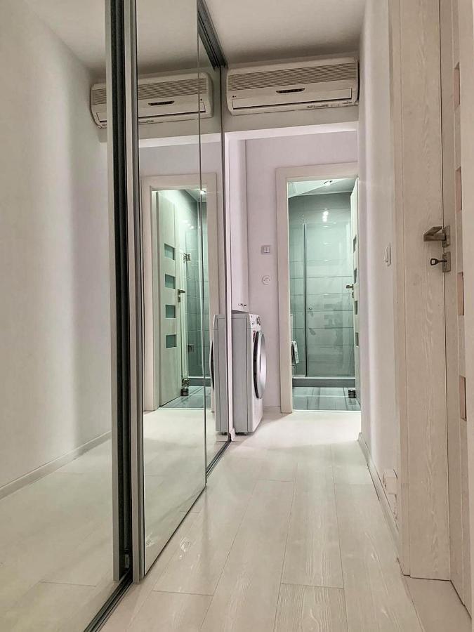 크라이오바 White & Elegant Luxury Apartament 아파트 외부 사진