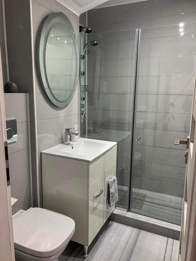크라이오바 White & Elegant Luxury Apartament 아파트 외부 사진